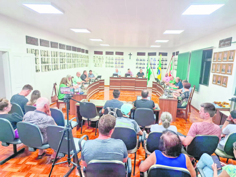 Vereadores retiram projeto por pressão