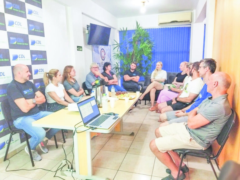 CDL de Arroio do Meio realiza a primeira reunião presidida por Fábio Bruxel