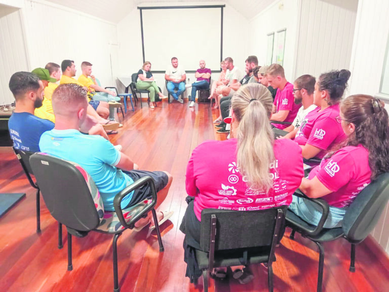 Dada a largada para a VI Gincana de Arroio do Meio