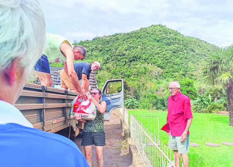 Impactos da enchente alteram atividades de grupos nos municípios