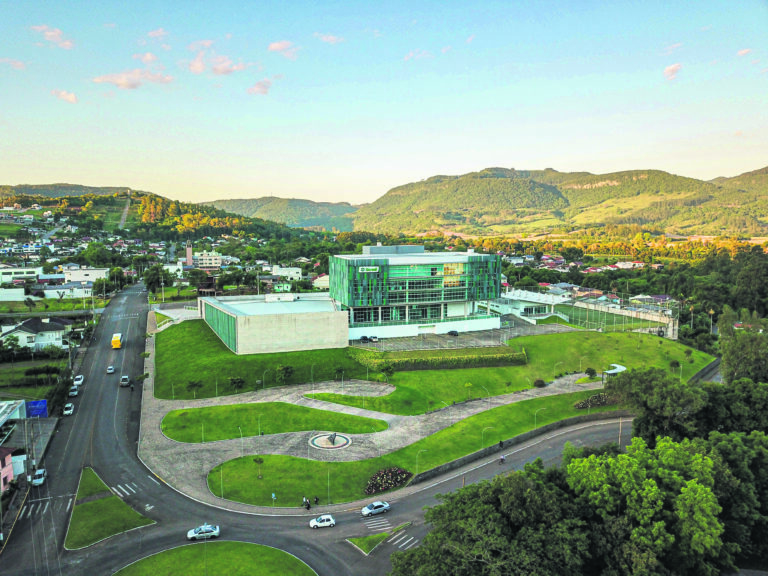 Recursos do Plano Safra 2024/2025 estão disponíveis no Sicredi