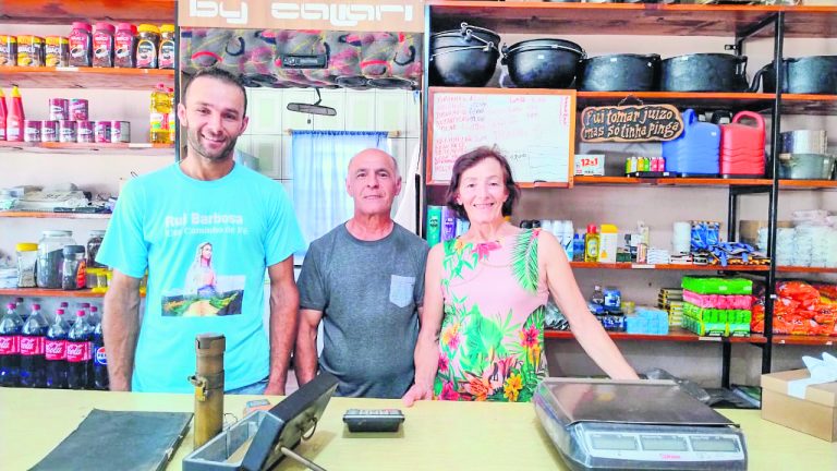Uma casa comercial e muitas histórias