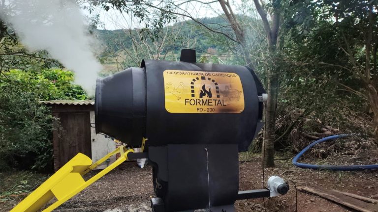 Produtor investe em tecnologia de desidratação de carcaças de suínos