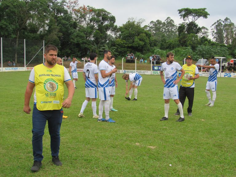 Rodada de domingo com jogos decisivos